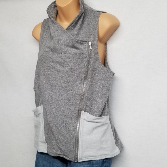 New York & Company Tops - New York & Company Gray Sleeveless Zip front top